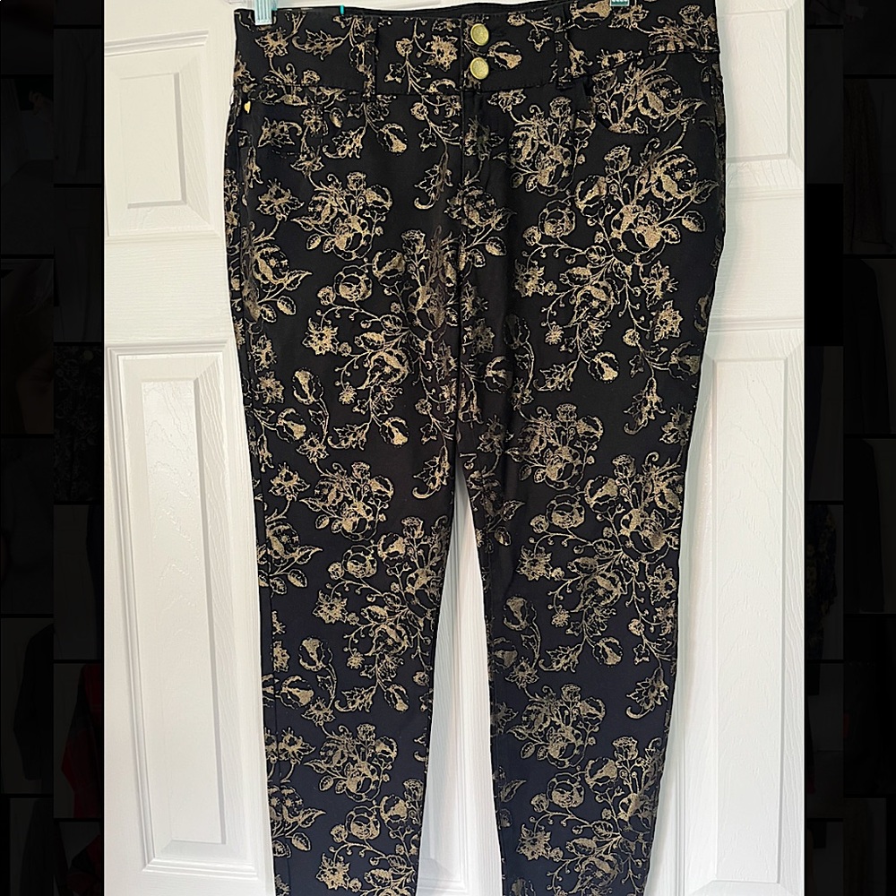 Thalia Sodi Jeans, Capri